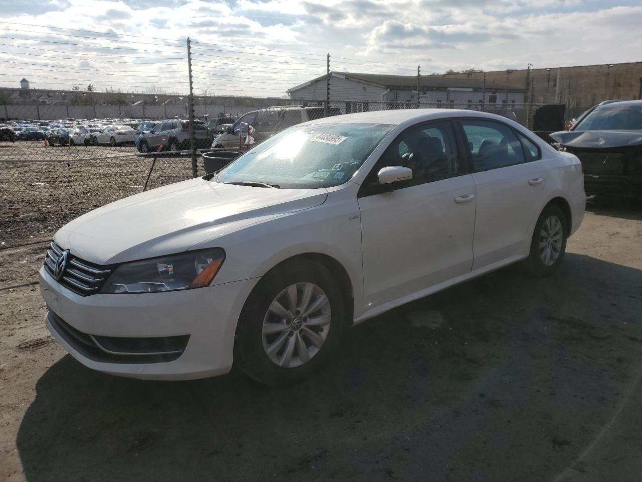 VOLKSWAGEN PASSAT S 2014