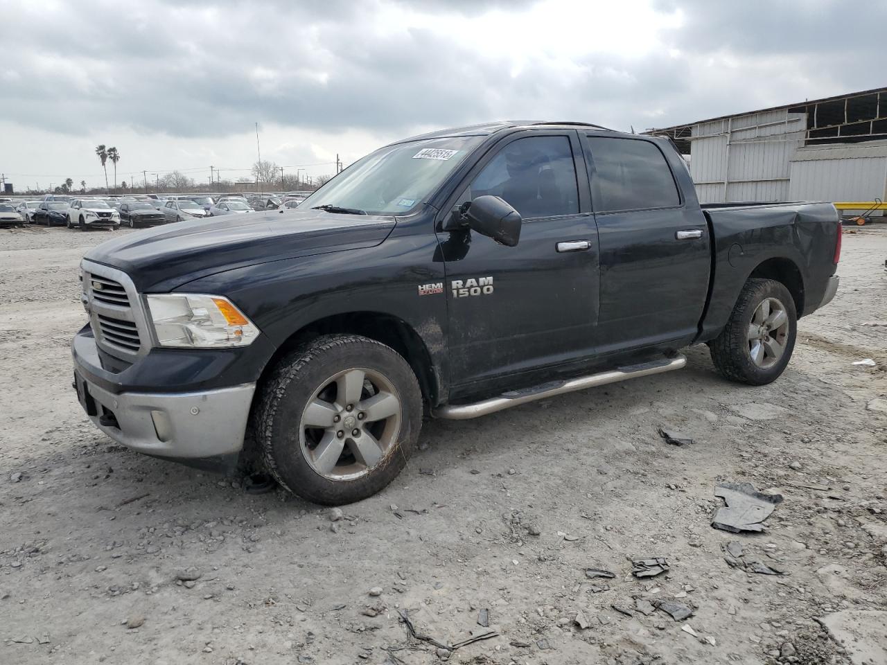 RAM 1500 SLT 2017