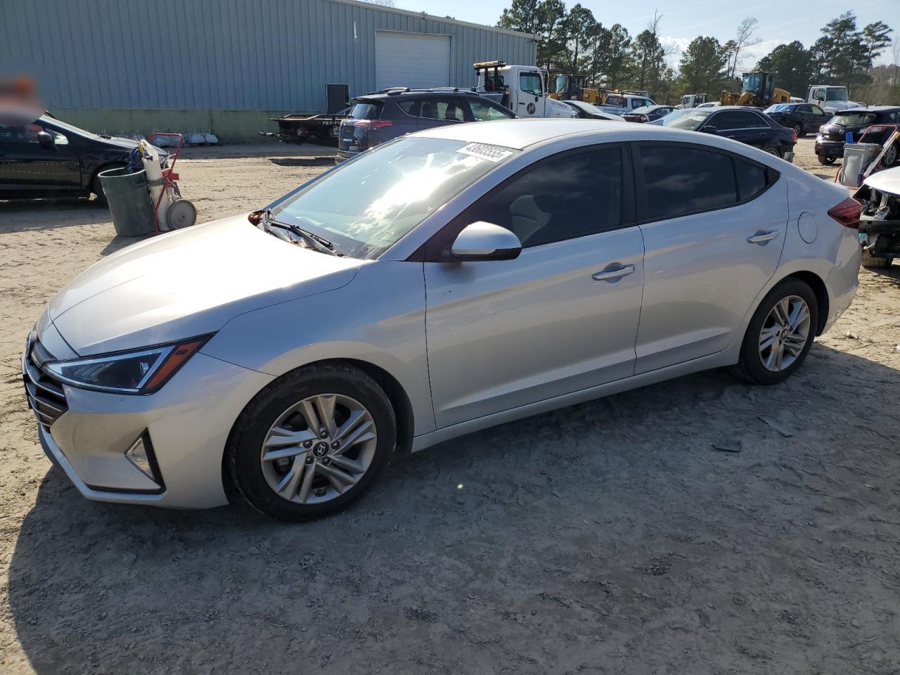 HYUNDAI ELANTRA SE 2019