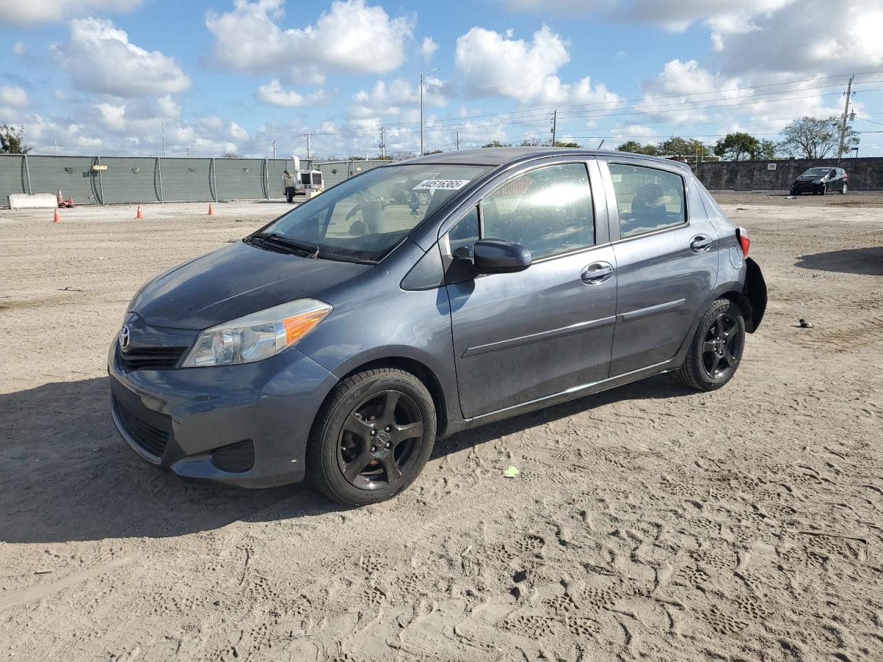 TOYOTA YARIS 2014