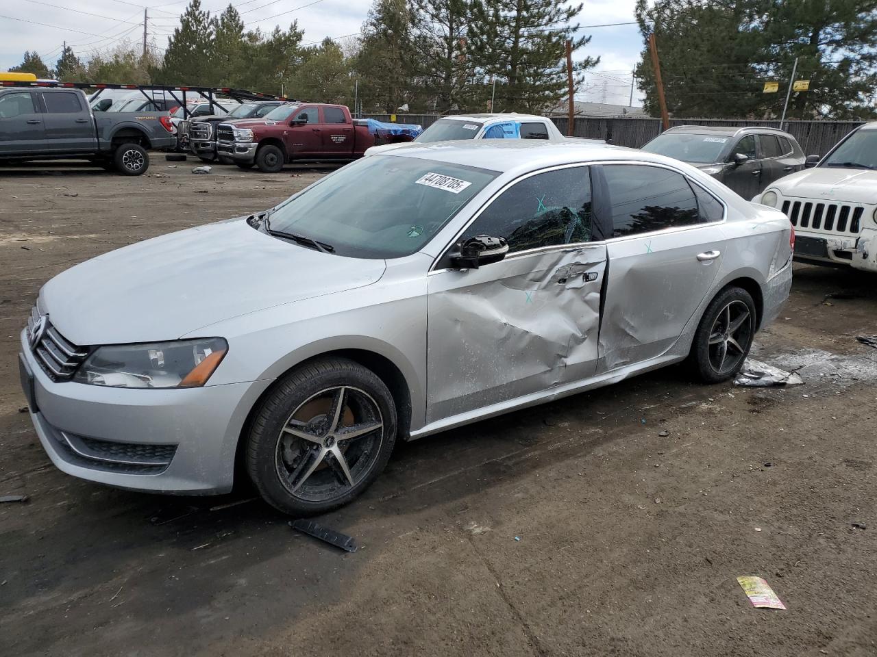 VOLKSWAGEN PASSAT SE 2014