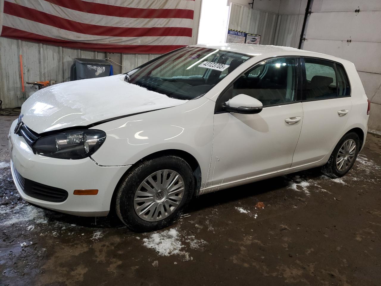 VOLKSWAGEN GOLF 2010