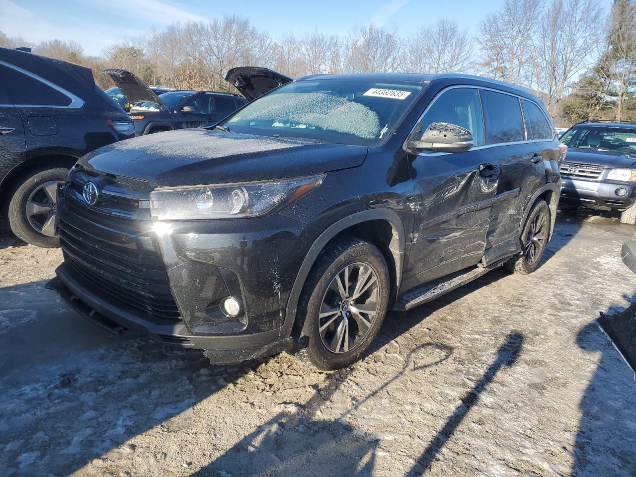 TOYOTA HIGHLANDER 2016