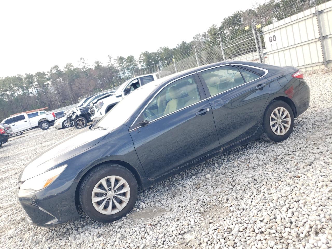 TOYOTA CAMRY LE 2015
