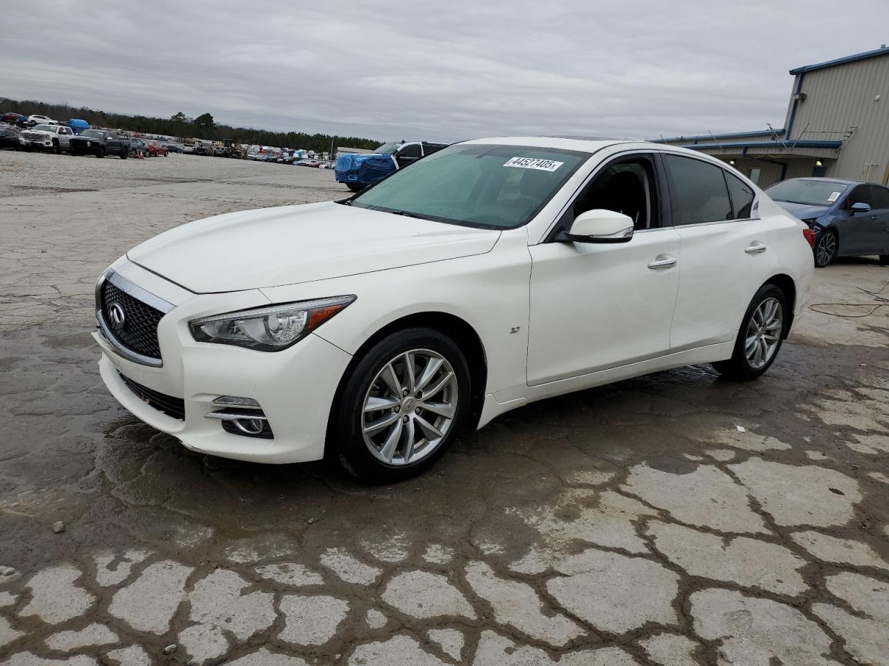 INFINITI Q50 BASE 2015