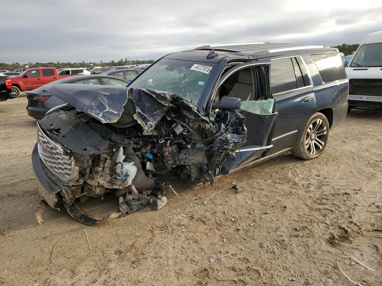 GMC YUKON DENA 2019