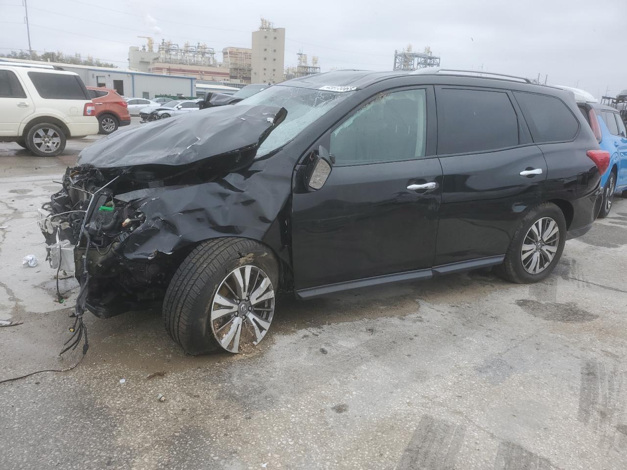 NISSAN PATHFINDER 2018