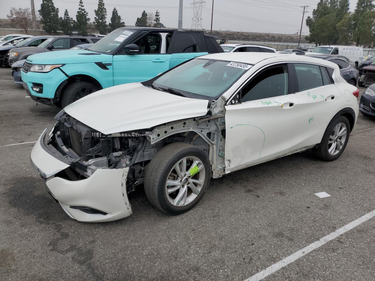INFINITI QX30 BASE 2017