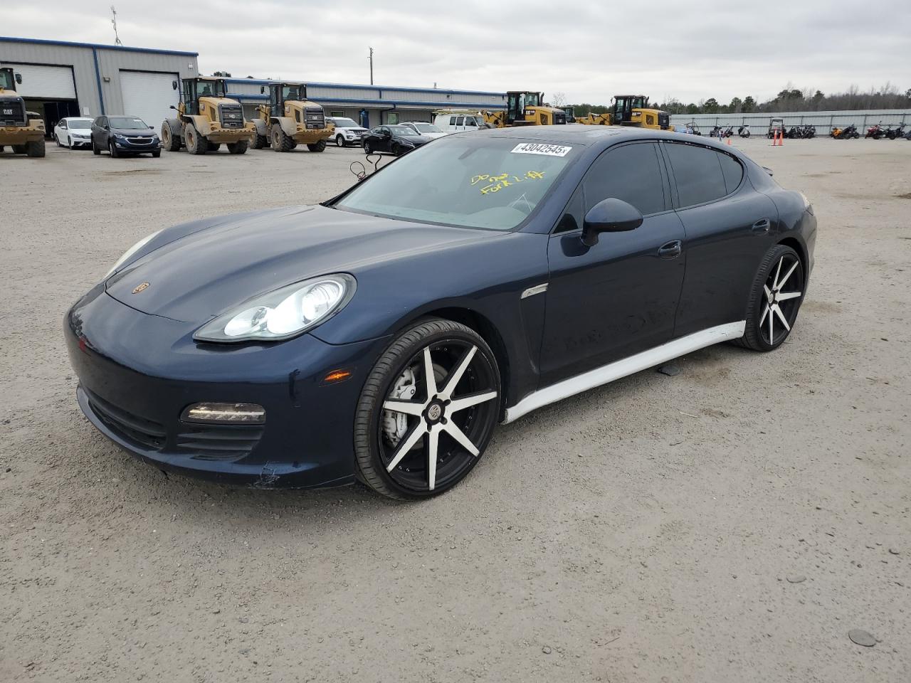PORSCHE PANAMERA 2 2011