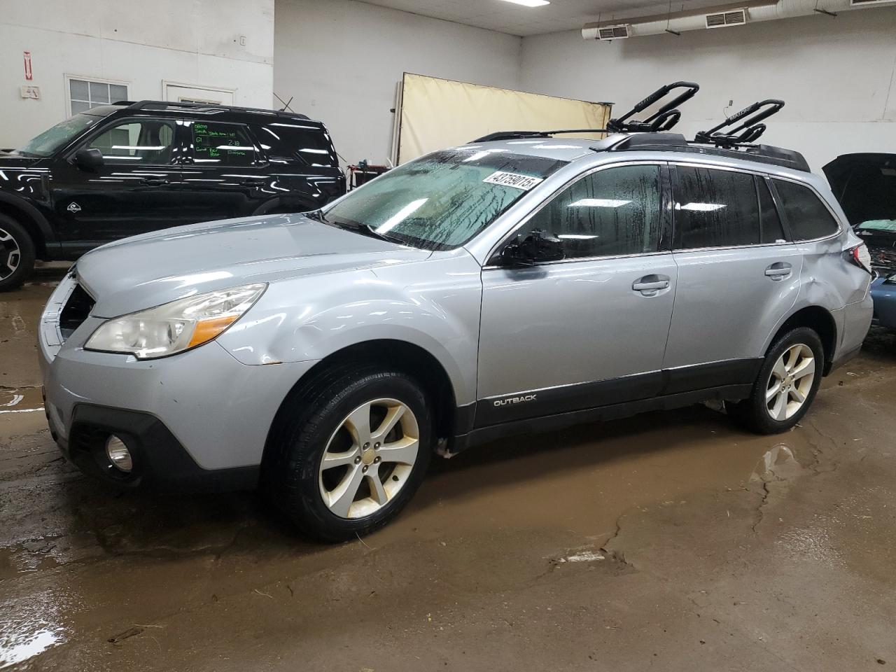 SUBARU OUTBACK 2. 2014