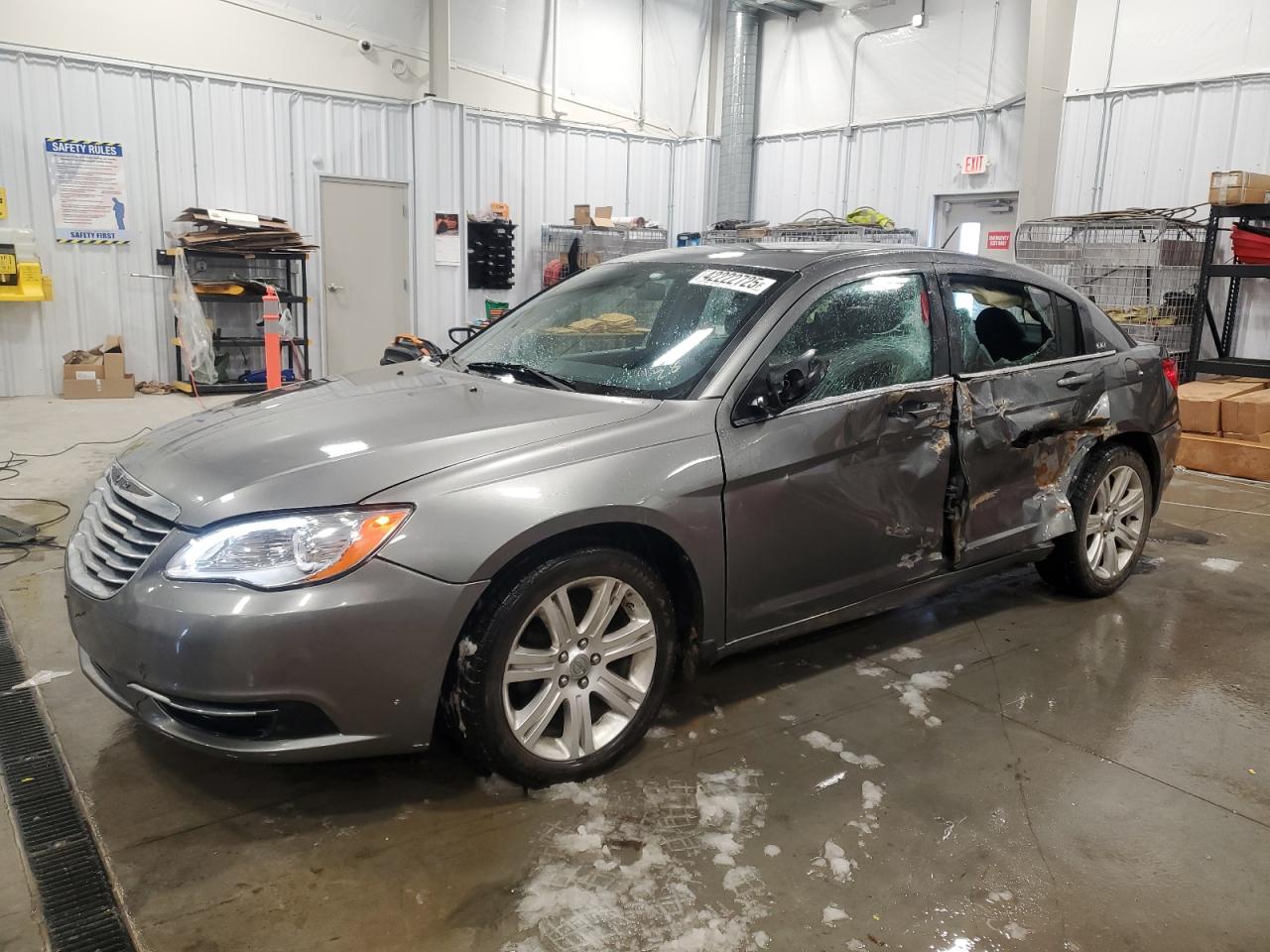 CHRYSLER 200 LX 2013