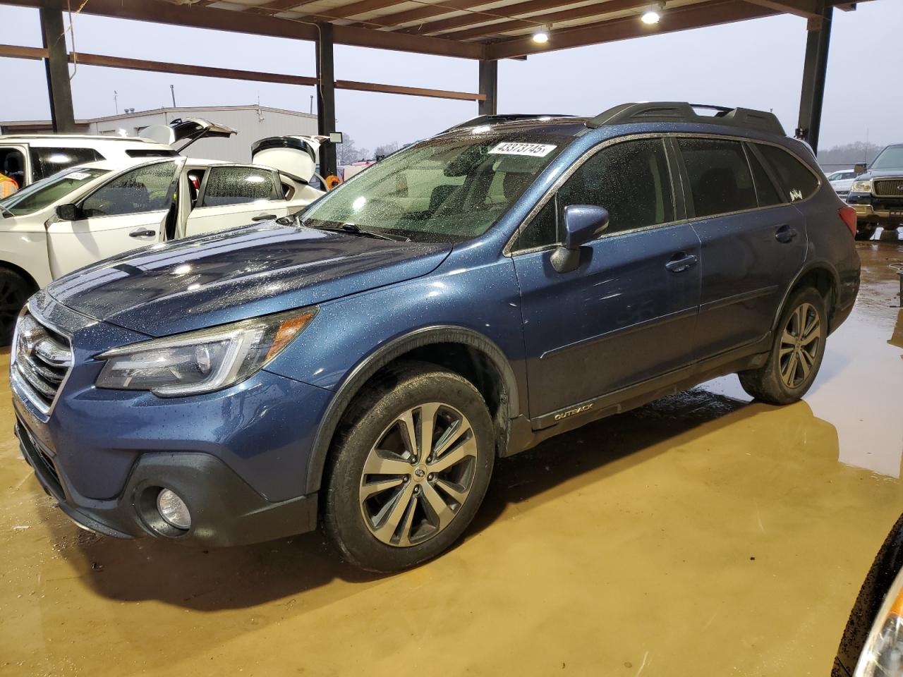 SUBARU OUTBACK 2. 2019