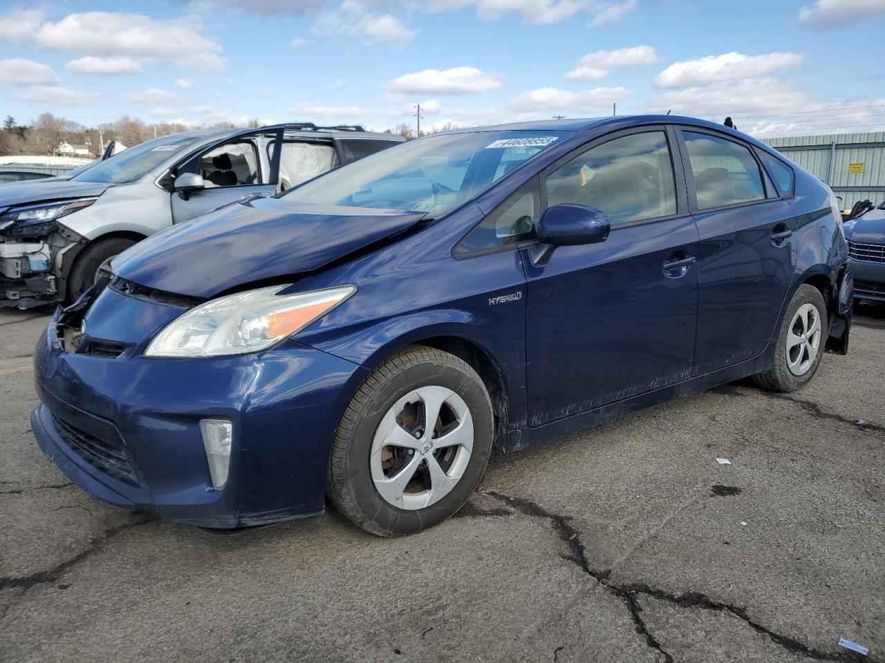 TOYOTA PRIUS 2014