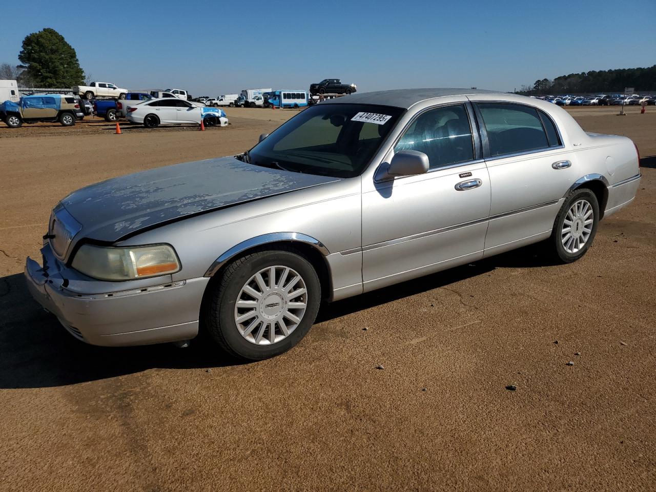 LINCOLN TOWN CAR S 2005