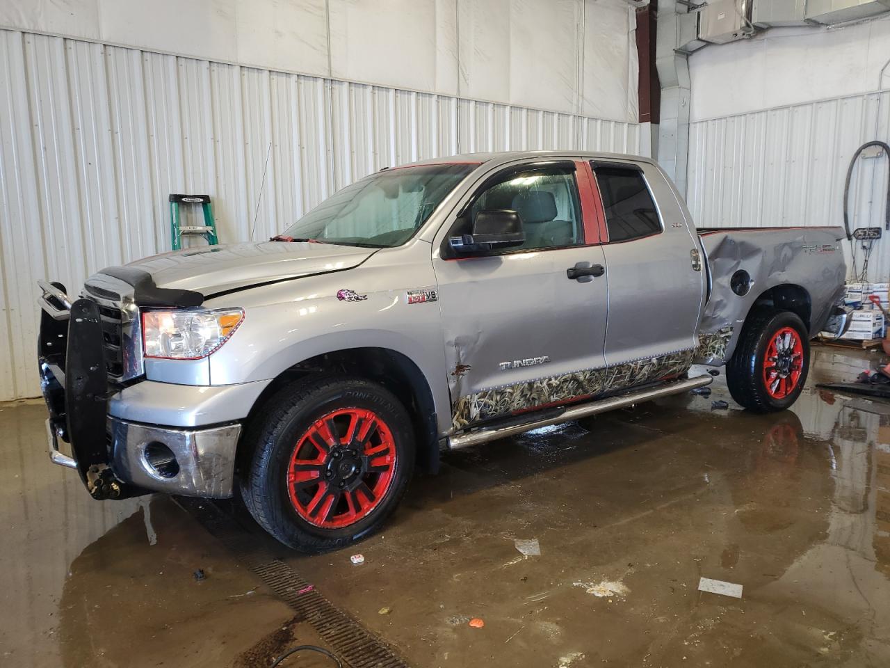 TOYOTA TUNDRA DOU 2010