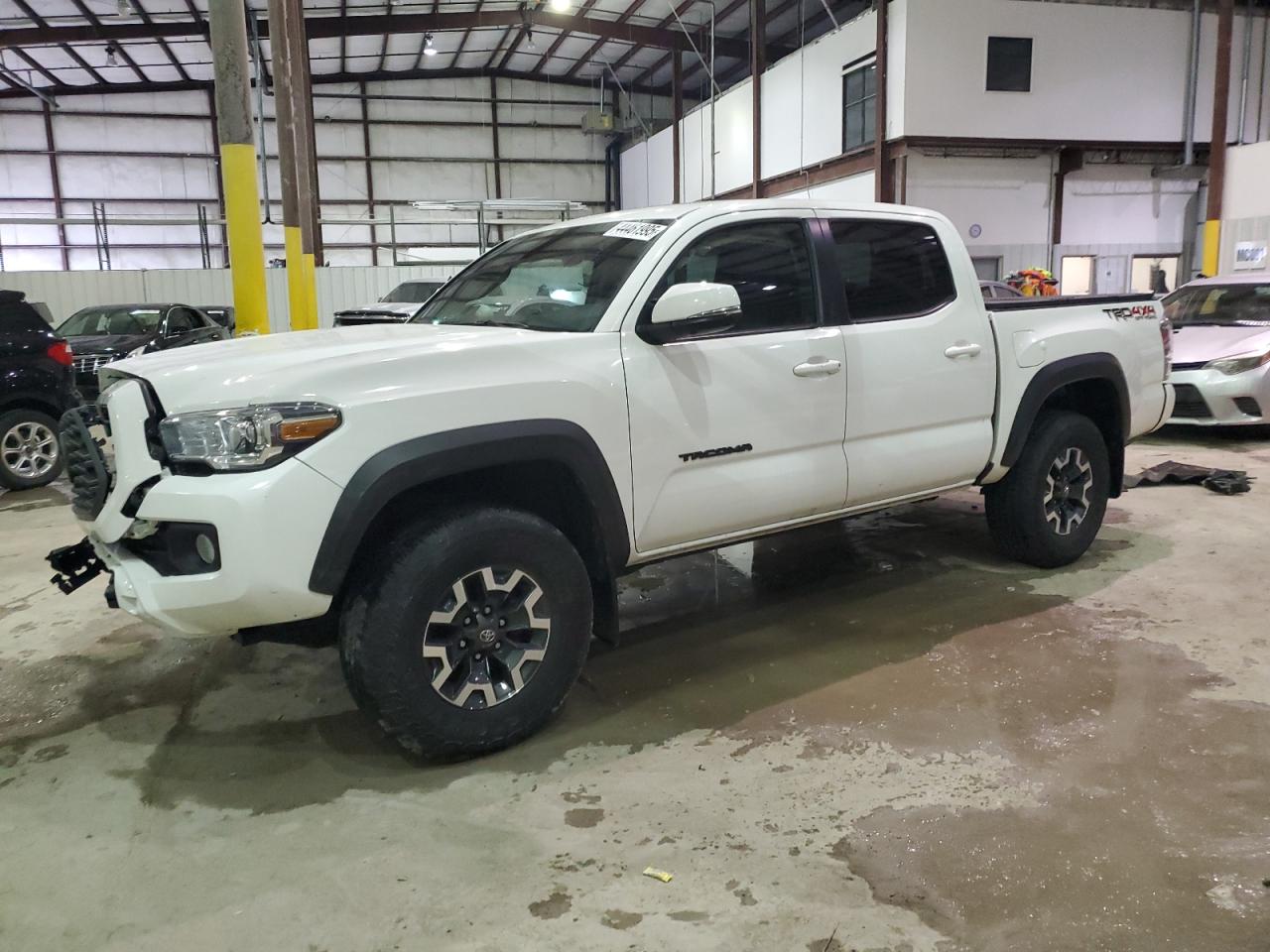 TOYOTA TACOMA DOU 2023