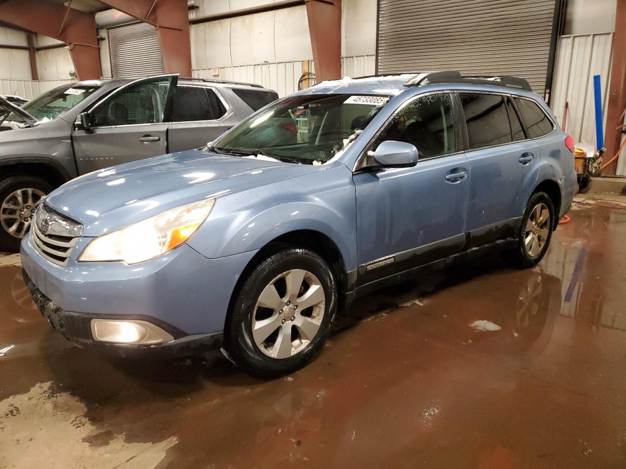 SUBARU OUTBACK 2. 2010