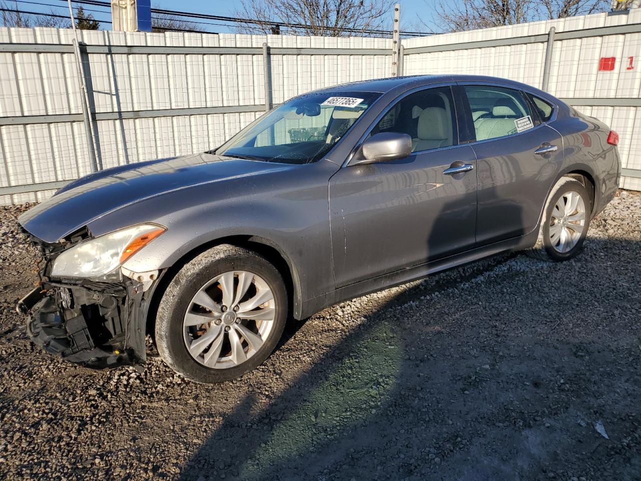 INFINITI M37 X 2011