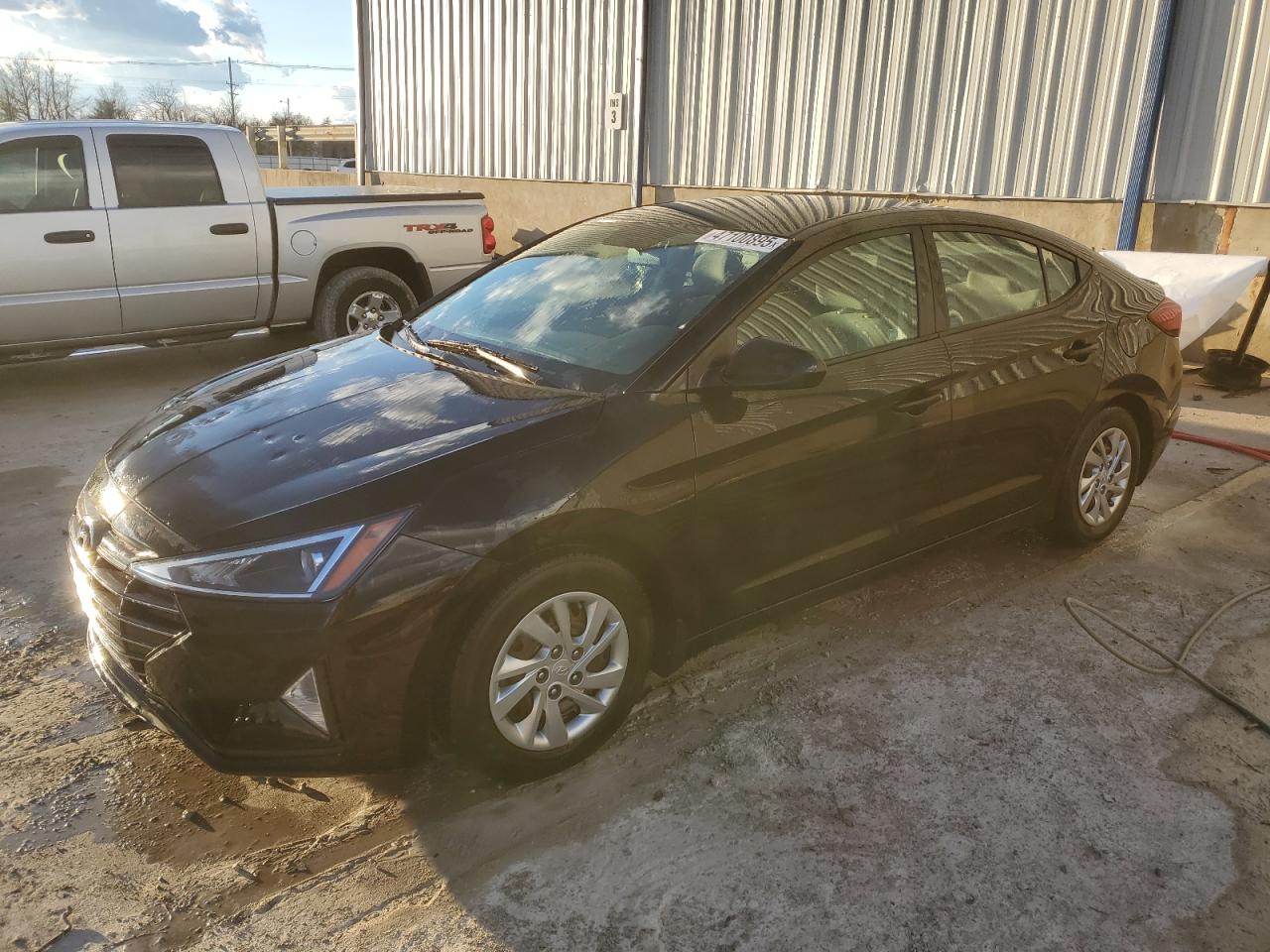 HYUNDAI ELANTRA SE 2019