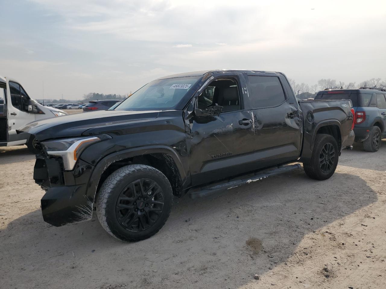 TOYOTA TUNDRA CRE 2024