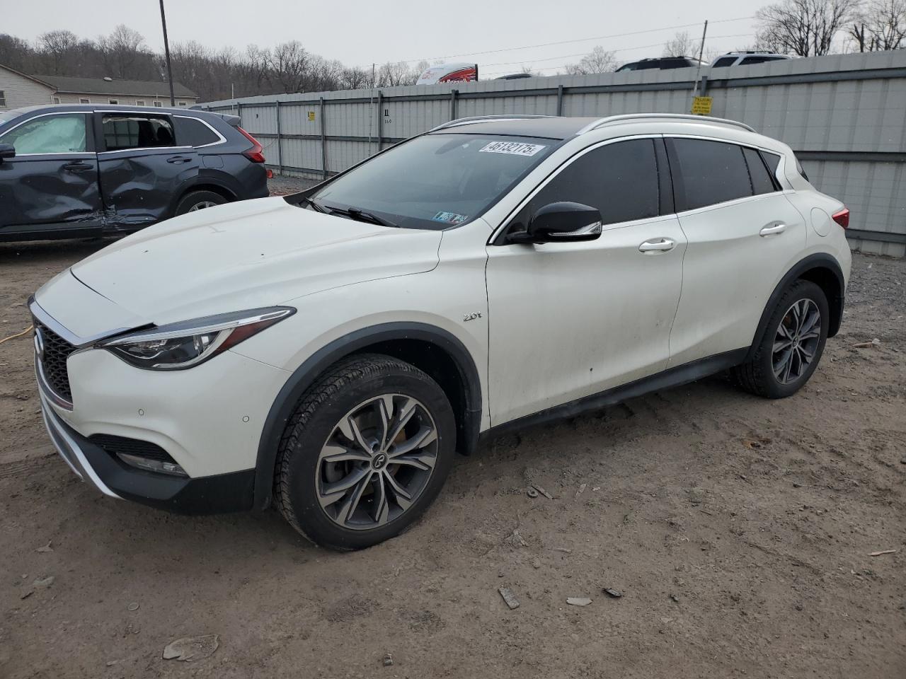 INFINITI QX30 BASE 2017