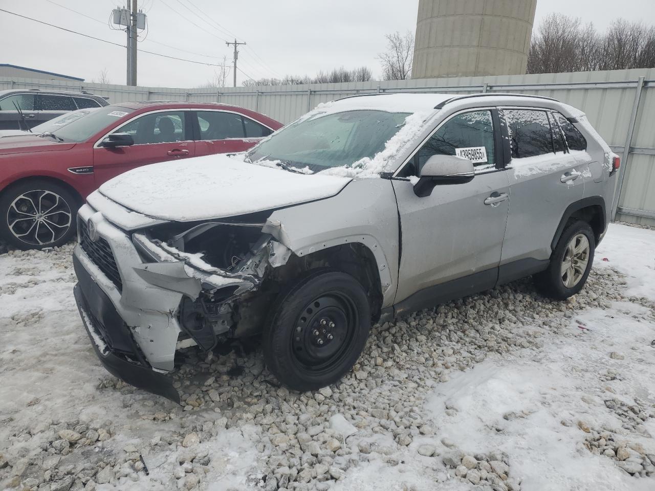 TOYOTA RAV4 XLE 2021
