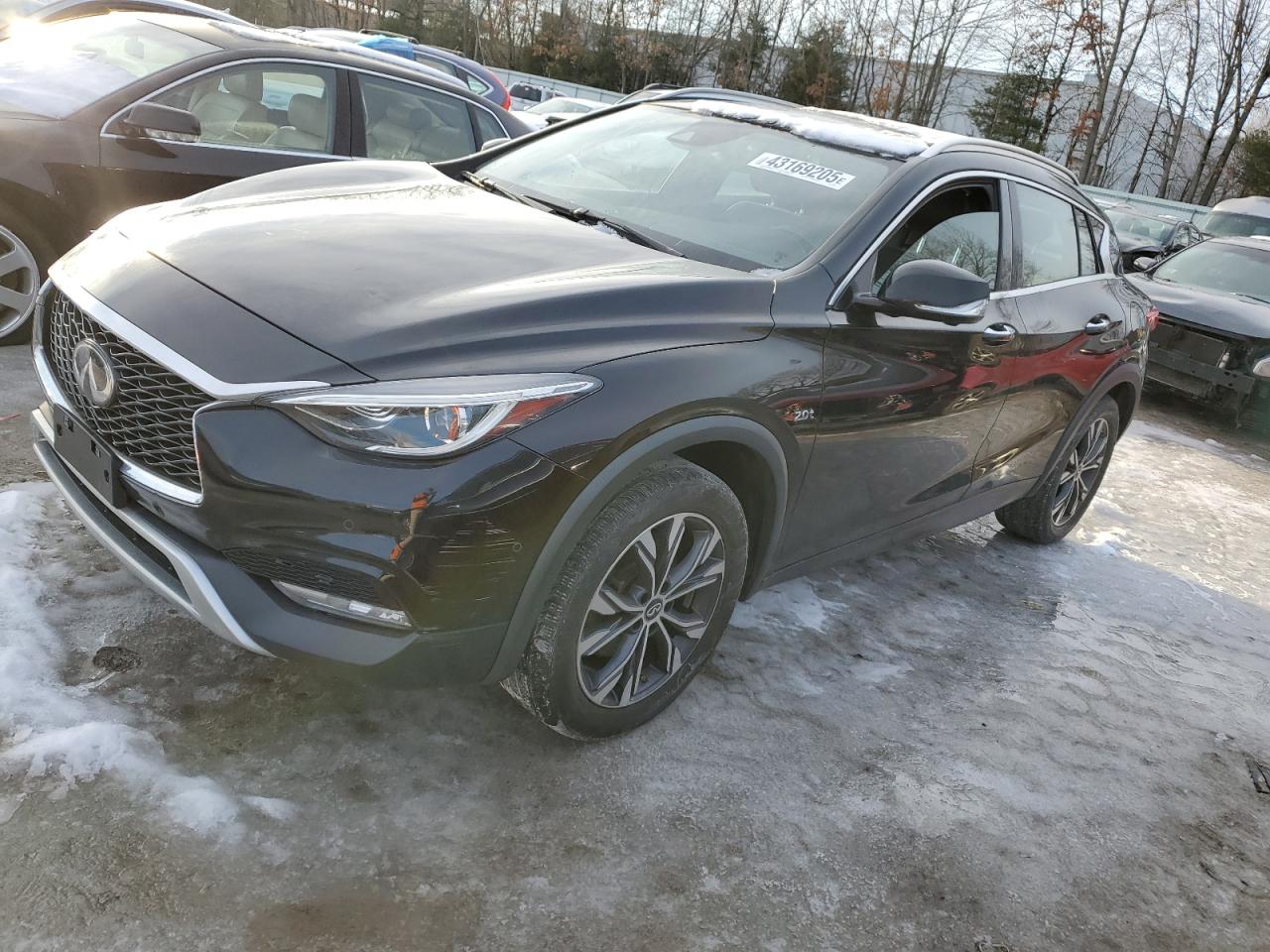 INFINITI QX30 BASE 2017