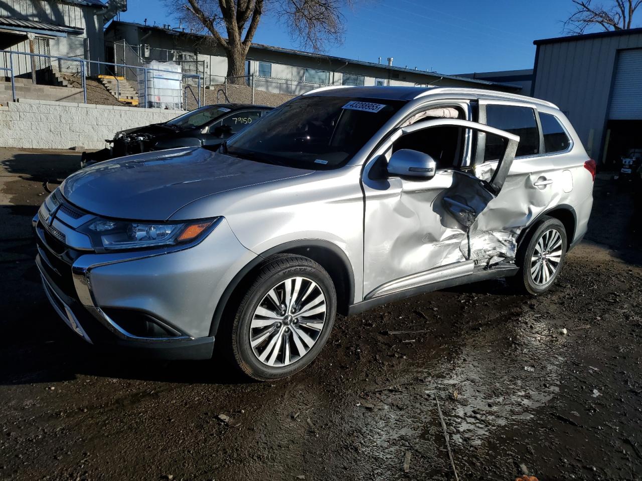 MITSUBISHI OUTLANDER 2019