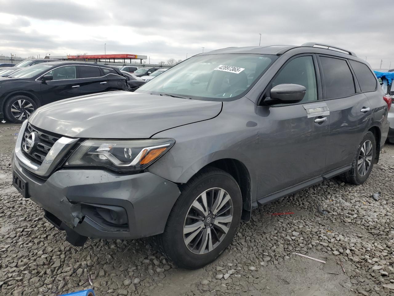 NISSAN PATHFINDER 2017