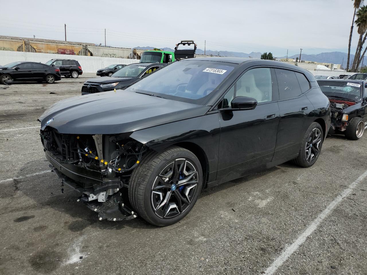 BMW IX XDRIVE5 2025
