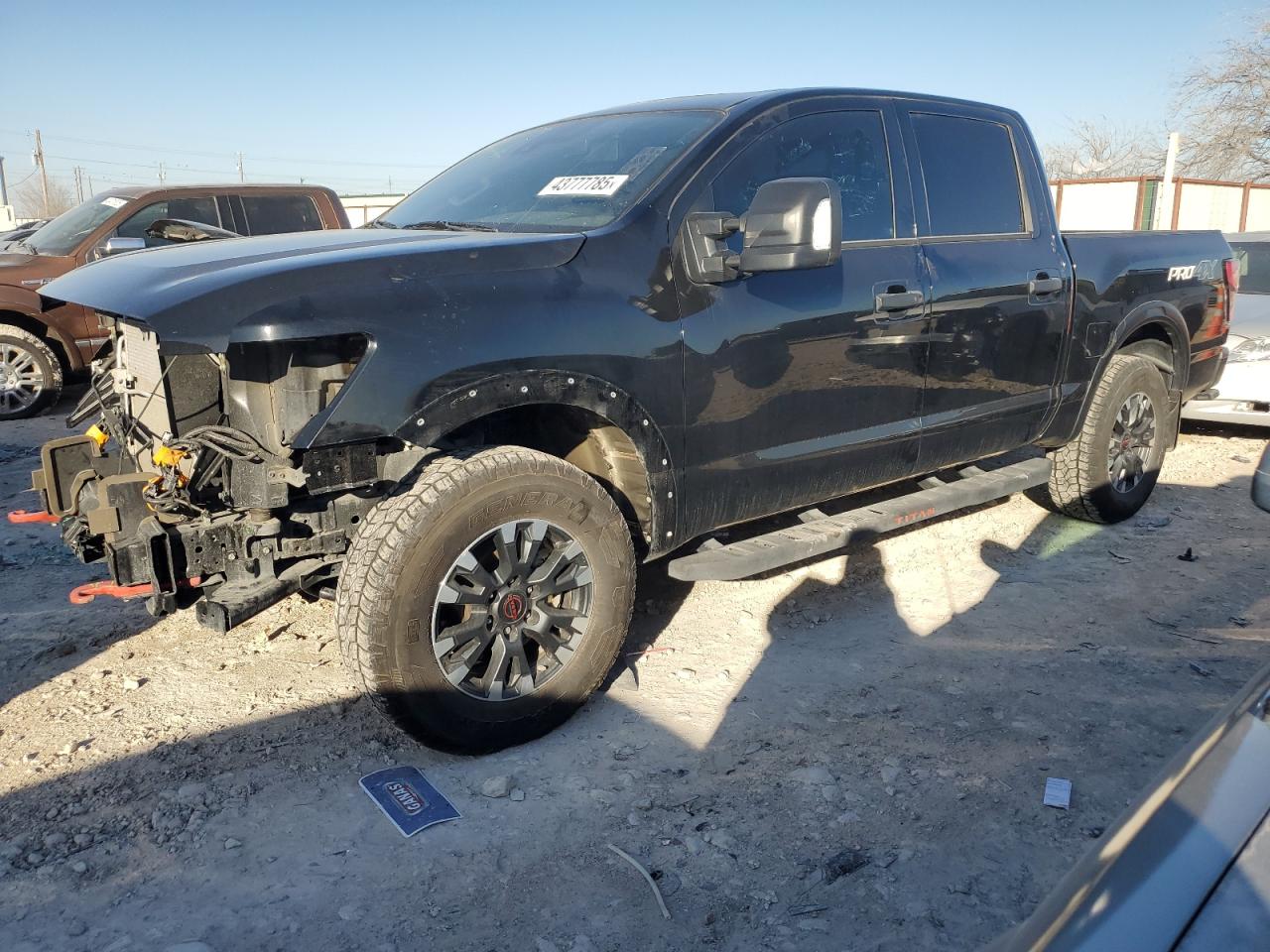 NISSAN TITAN PRO- 2024