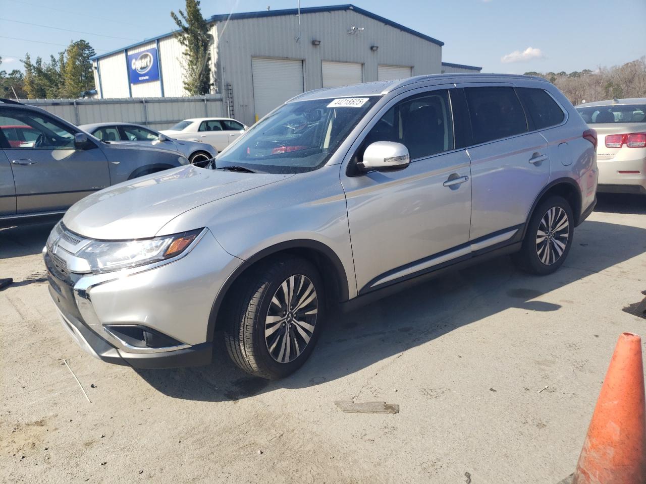 MITSUBISHI OUTLANDER 2019