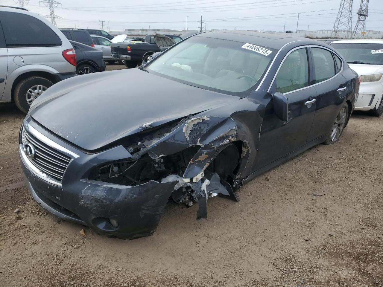 INFINITI M37 2011