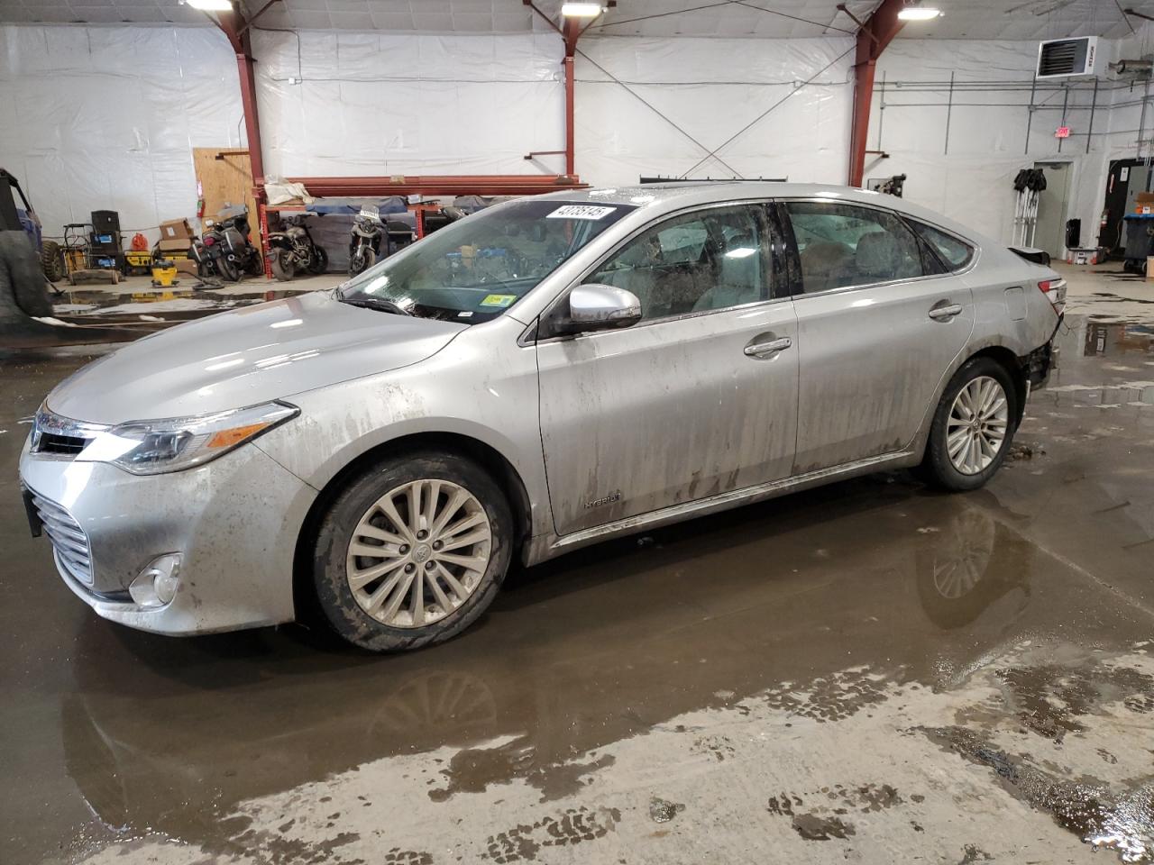 TOYOTA AVALON HYB 2015