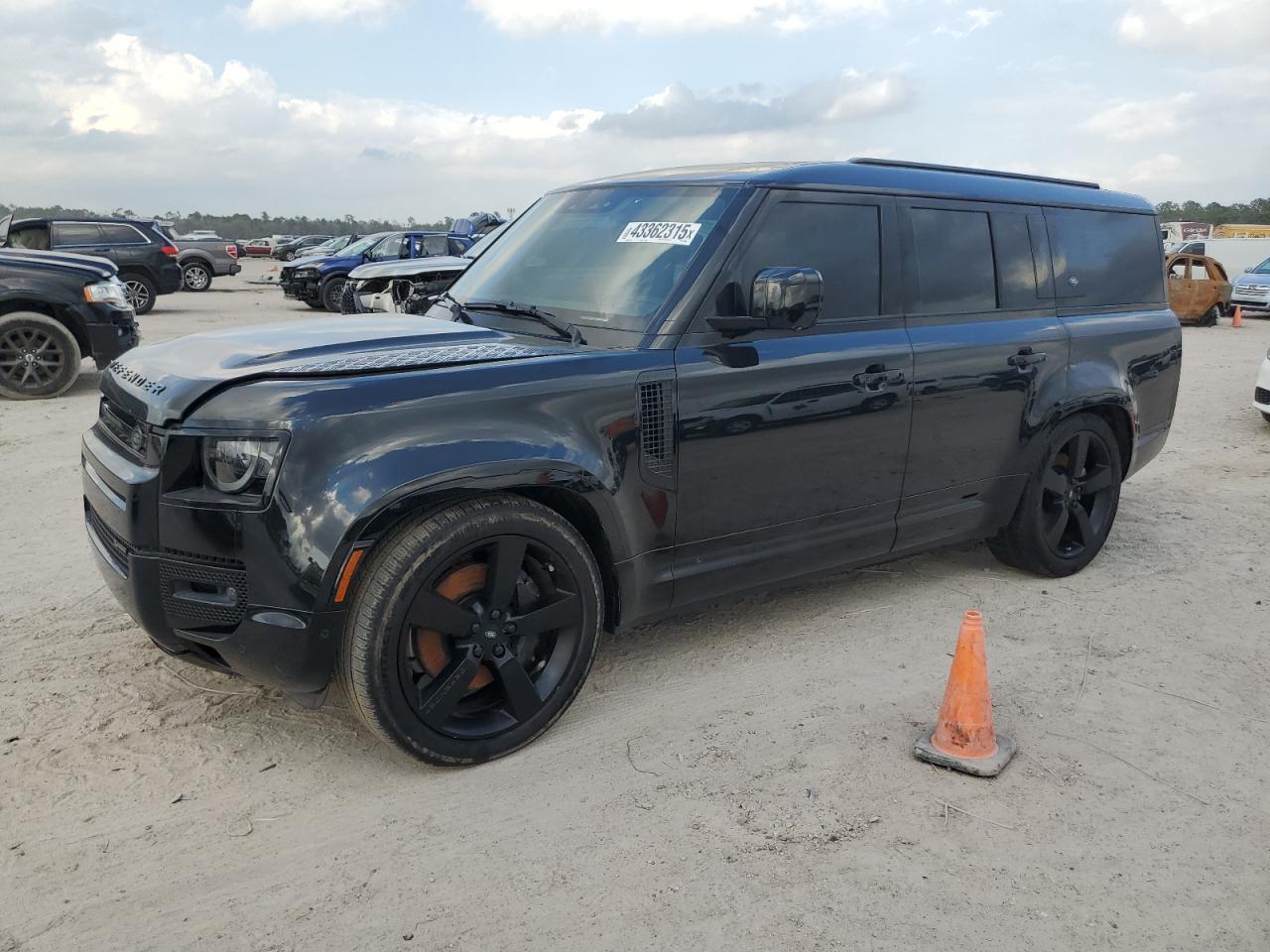 LAND ROVER DEFENDER 1 2023