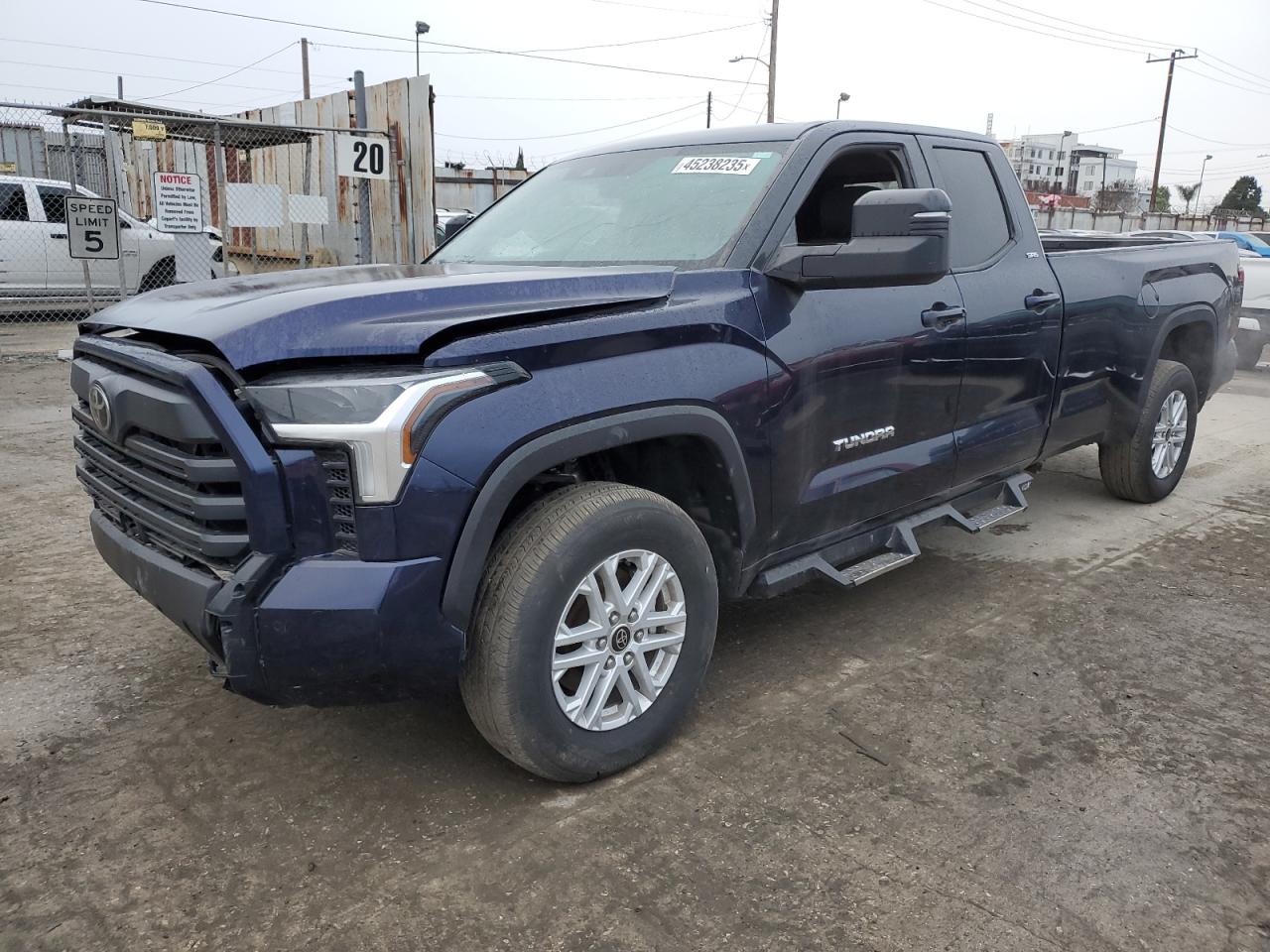 TOYOTA TUNDRA DOU 2022