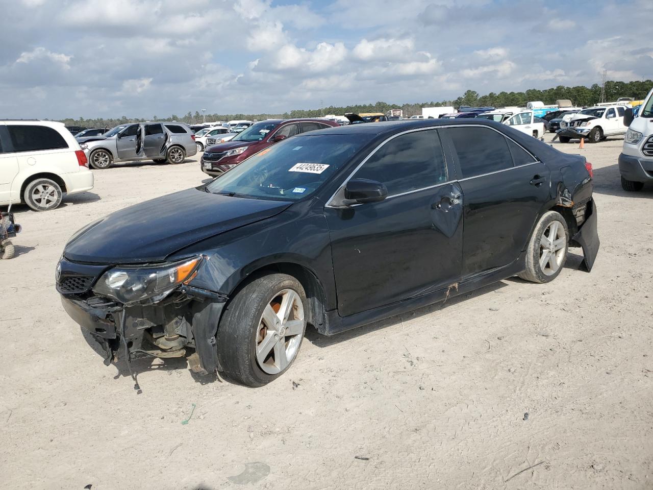 TOYOTA CAMRY BASE 2012