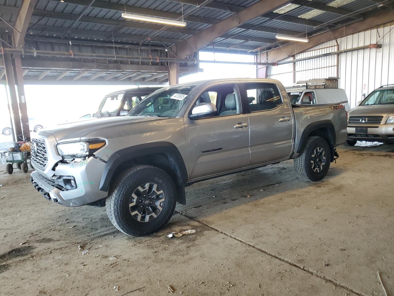 TOYOTA TACOMA DOU 2023
