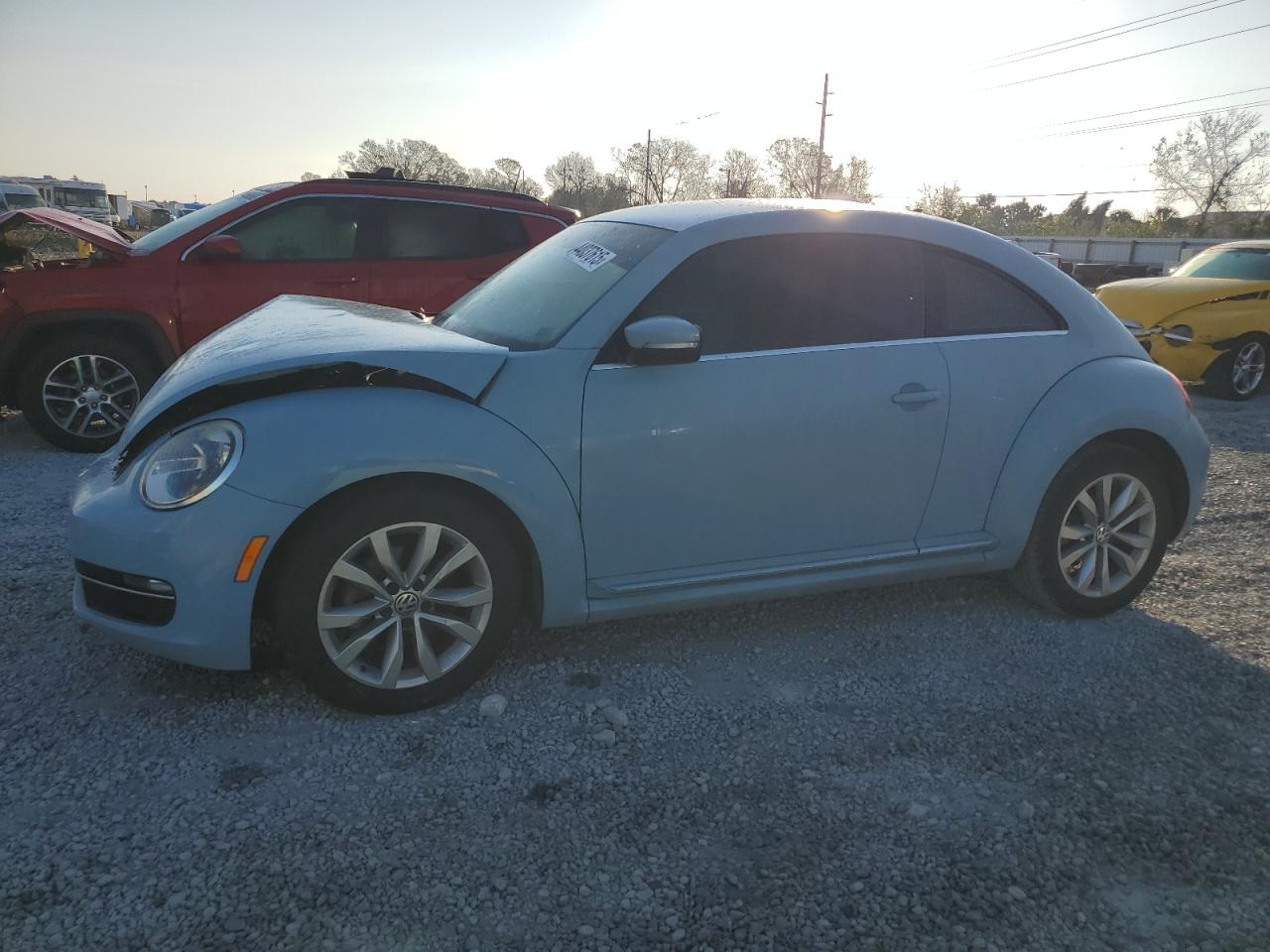 VOLKSWAGEN BEETLE 2013