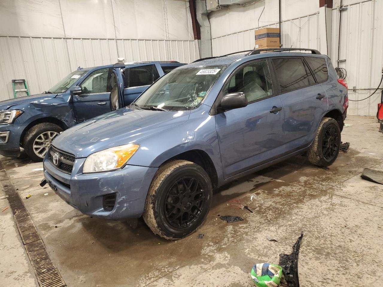 TOYOTA RAV4 2011