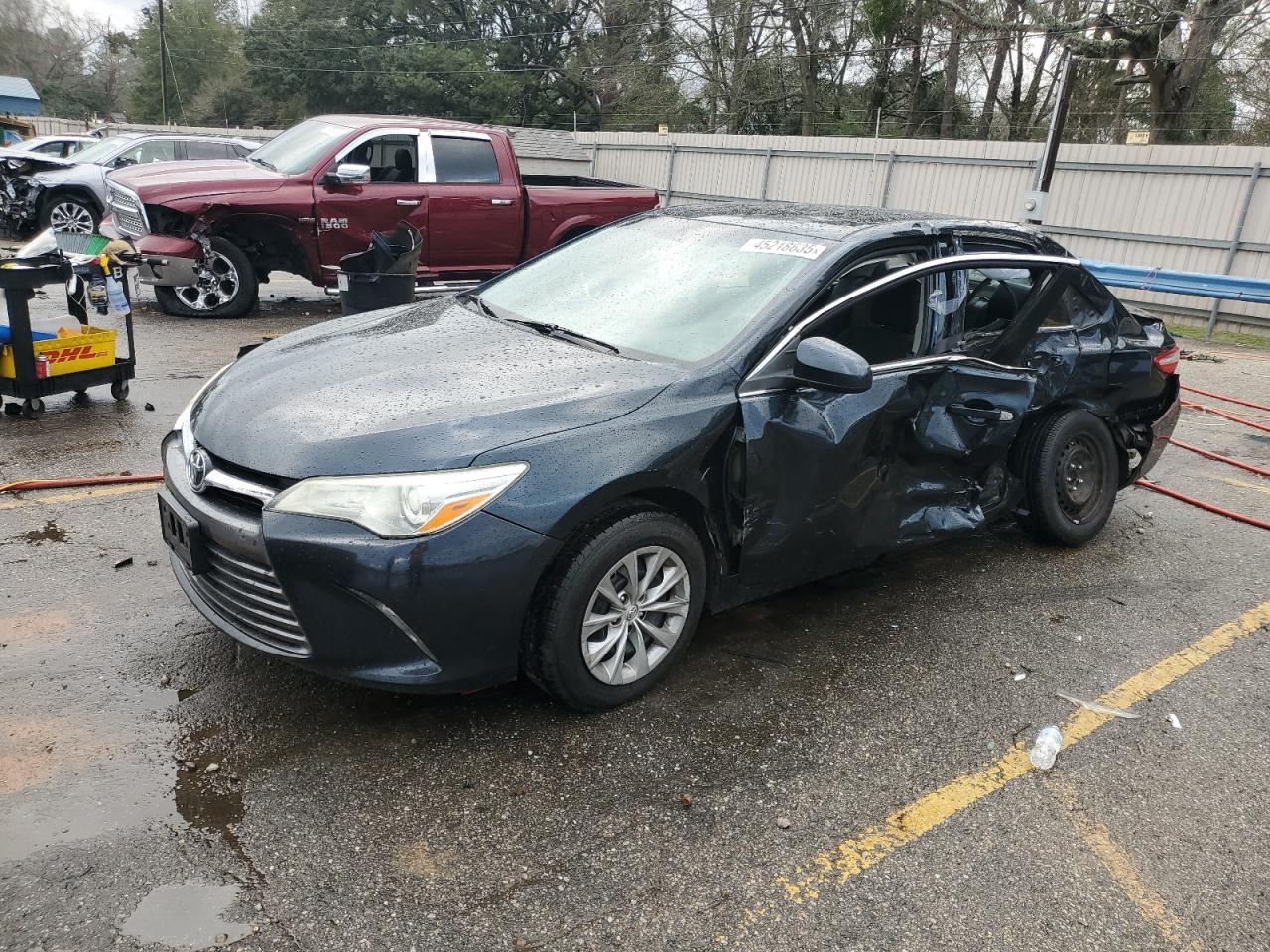 TOYOTA CAMRY LE 2016