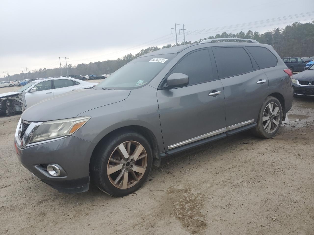 NISSAN PATHFINDER 2015
