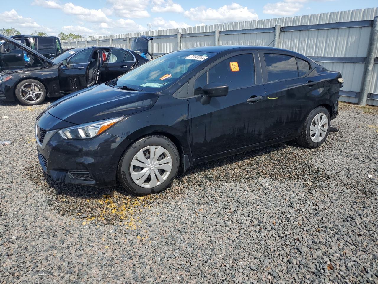 NISSAN VERSA S 2020