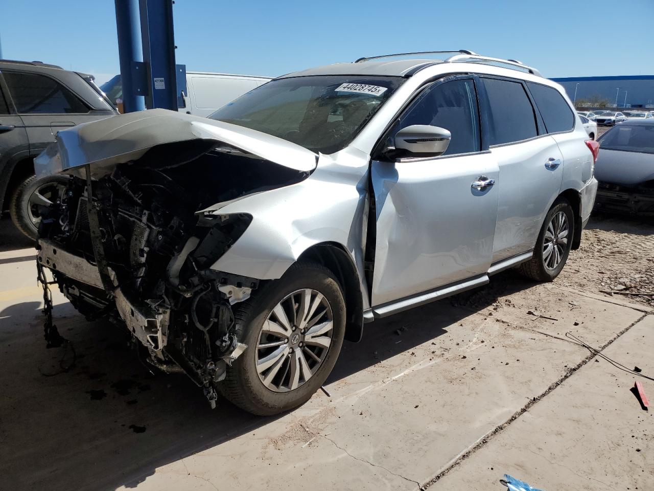 NISSAN PATHFINDER 2019