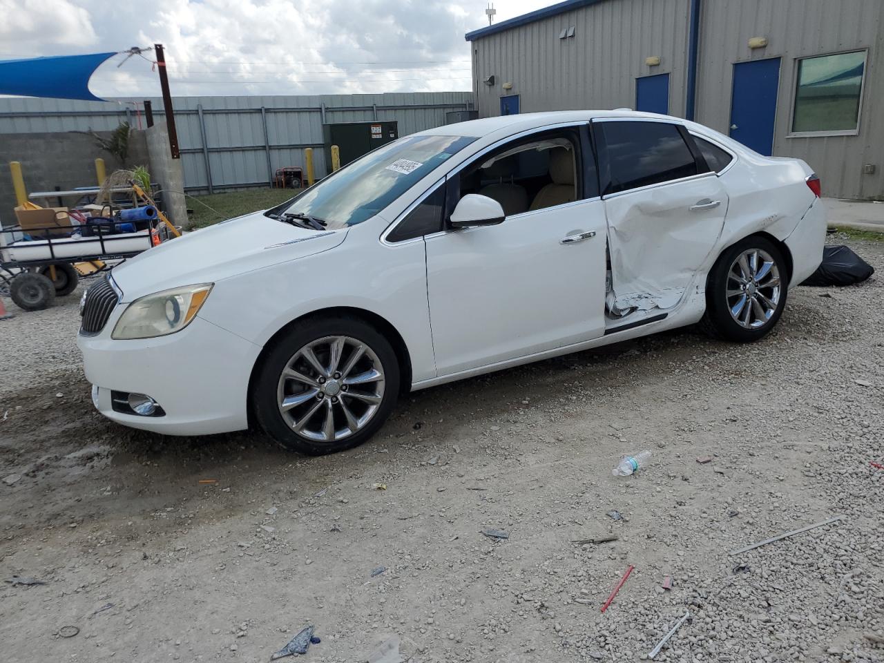 BUICK VERANO 2016