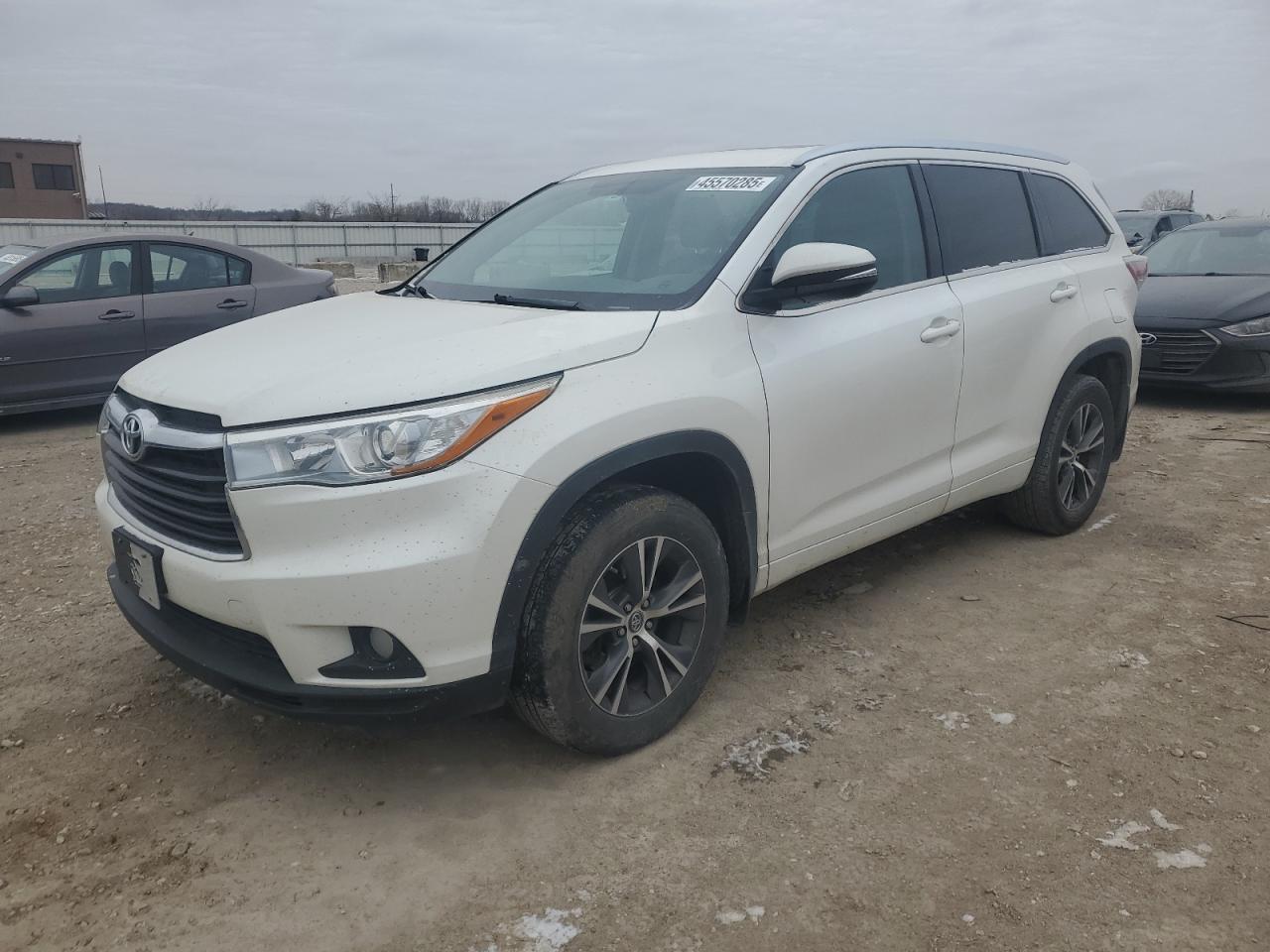 TOYOTA HIGHLANDER 2016