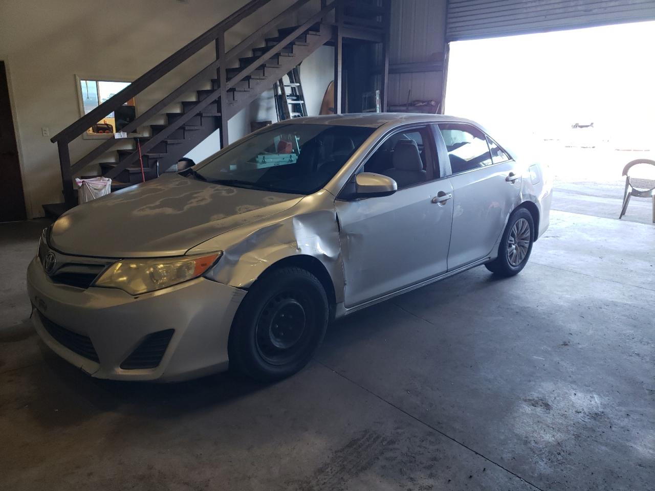 TOYOTA CAMRY BASE 2012