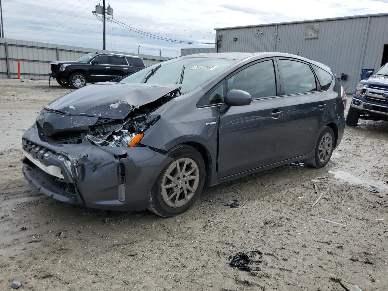 TOYOTA PRIUS V 2016