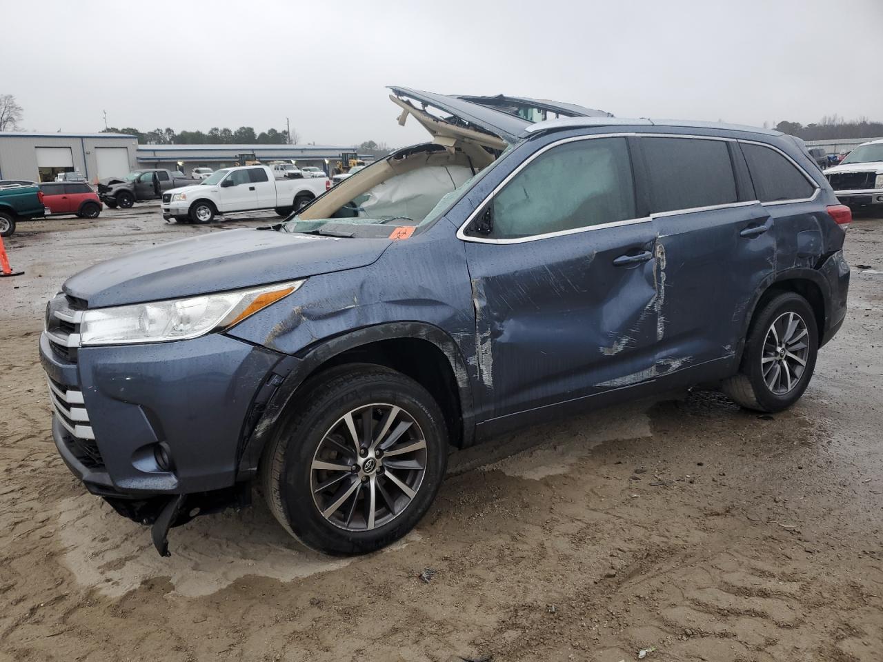 TOYOTA HIGHLANDER 2018