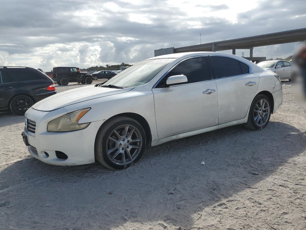 NISSAN MAXIMA S 2014